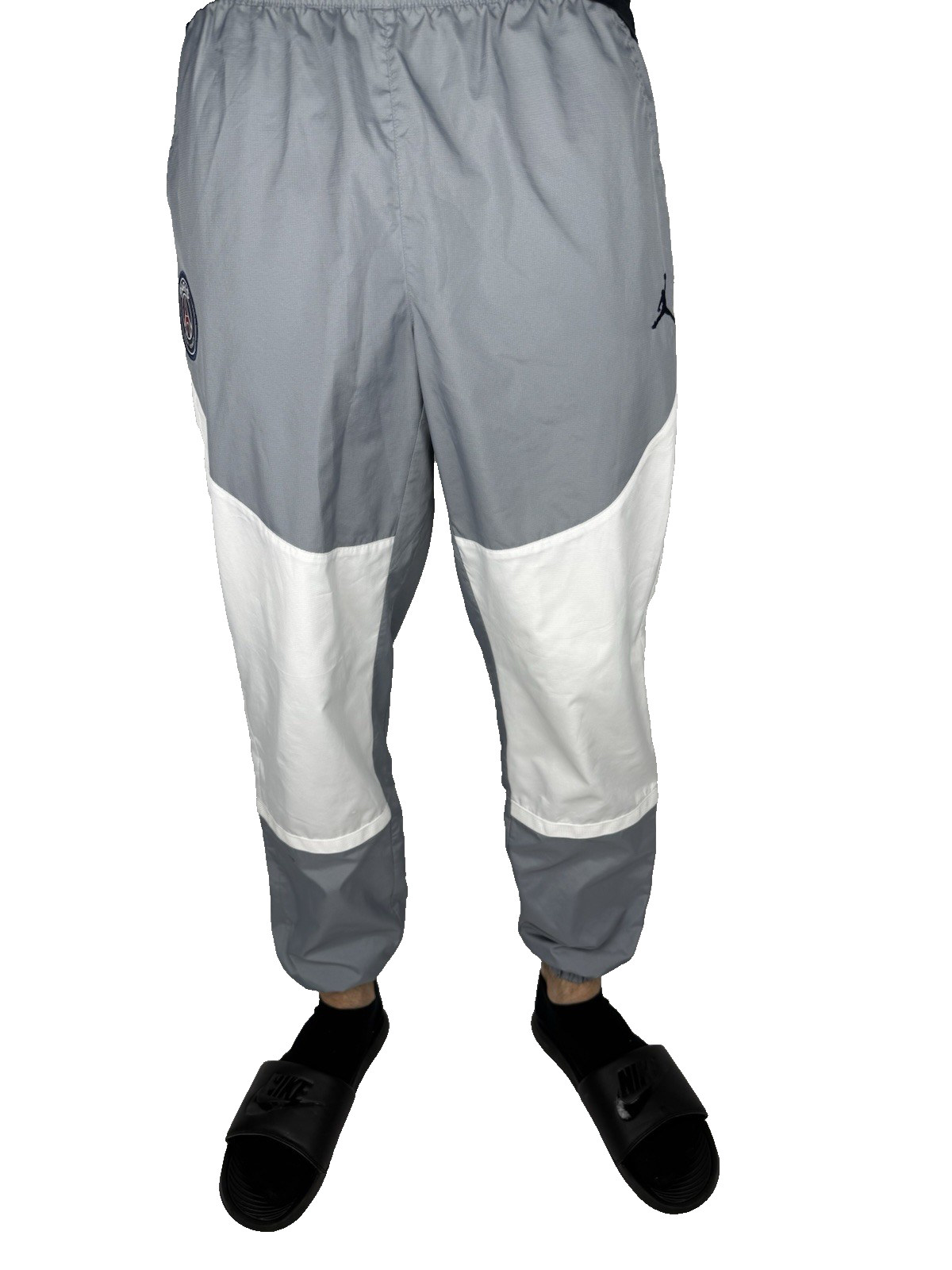Paris Saint-Germain x Jordan Nylon Track Pants – Grau/Weiß, Baggy Fit, Größe M