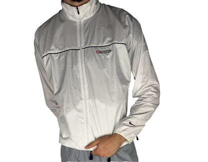 Nike Track Club Jacke Weiß – Nylon Lightweight, Größe M, Top Zustand