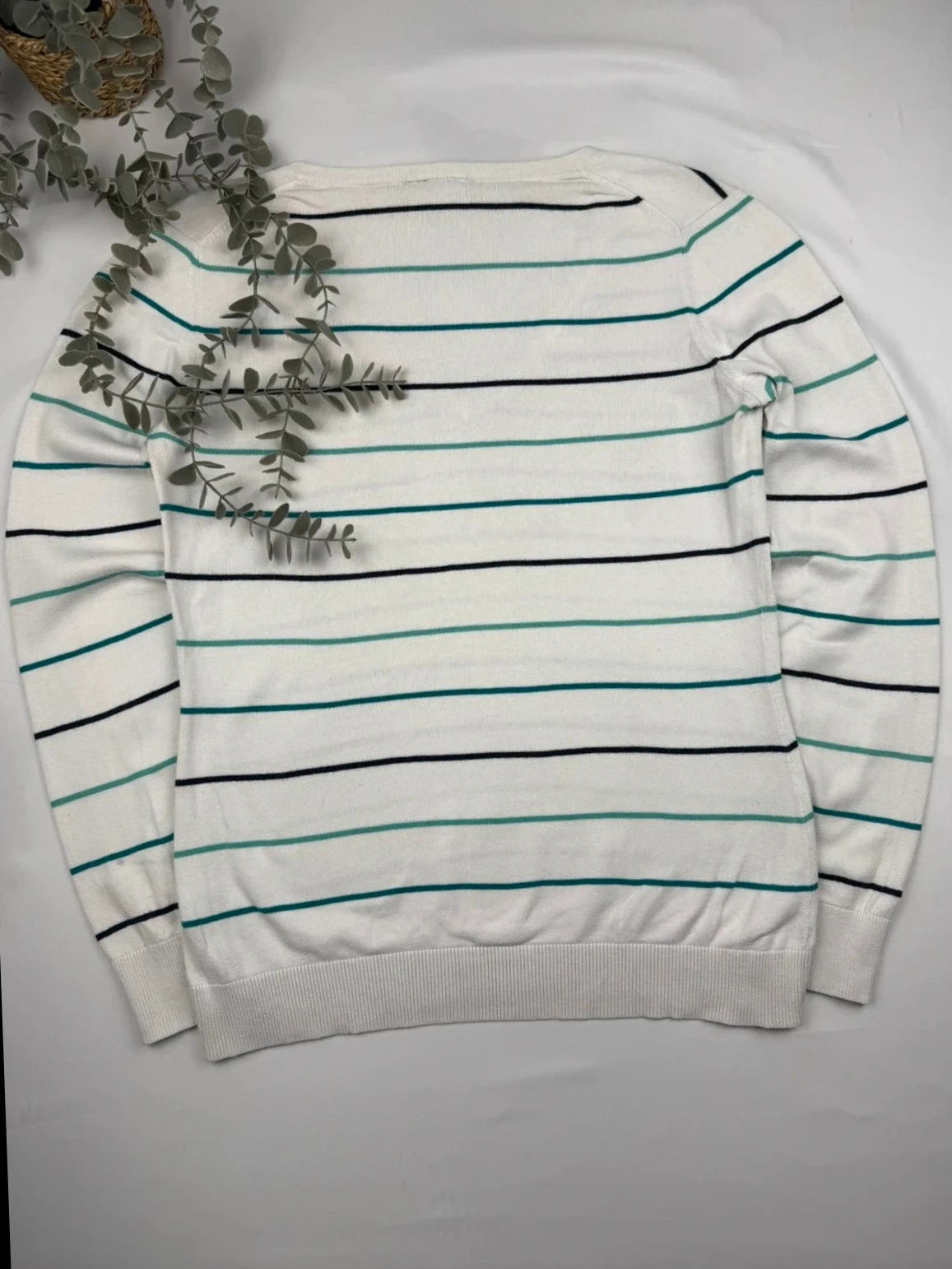 Lacoste – V-Neck Strickpullover – Weiß/Blau gestreift – Größe S (EU 36/38)