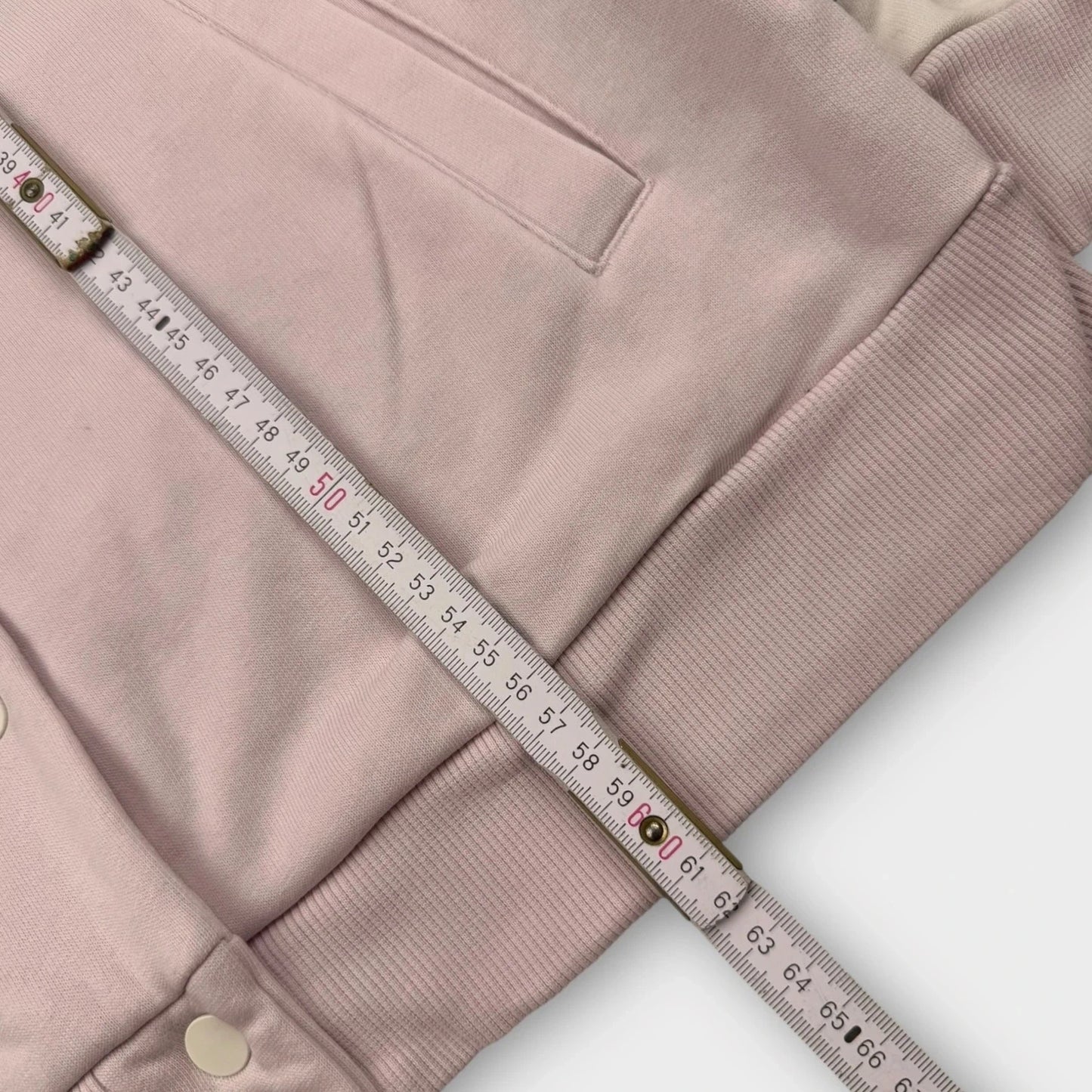 PUMA – Pinker Tracksuit mit silbernem Logo & Backprint – Größe S