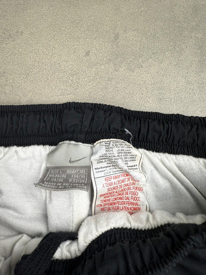 Nike Trackpants – Schwarz – Baggy Fit – Größe L
