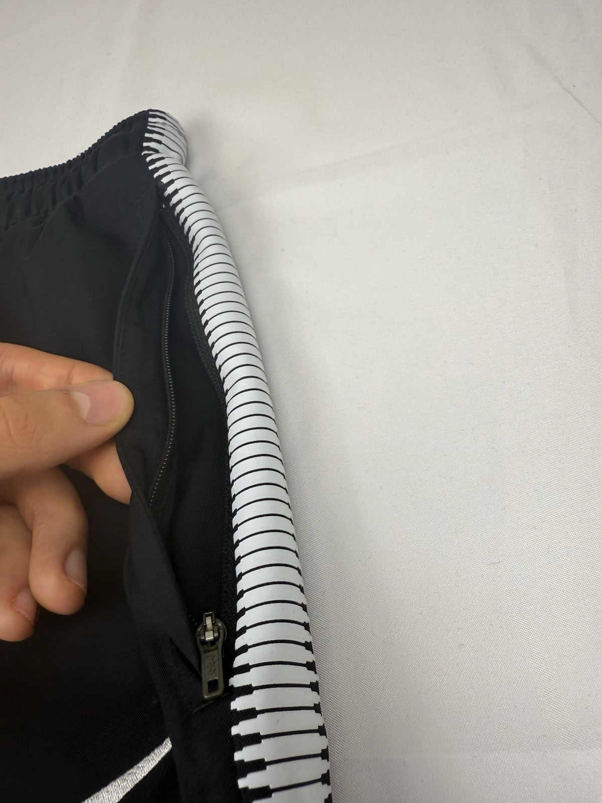 Nike – Paris Saint-Germain Tracksuit – Grau/Schwarz – Größe M – Dri-FIT