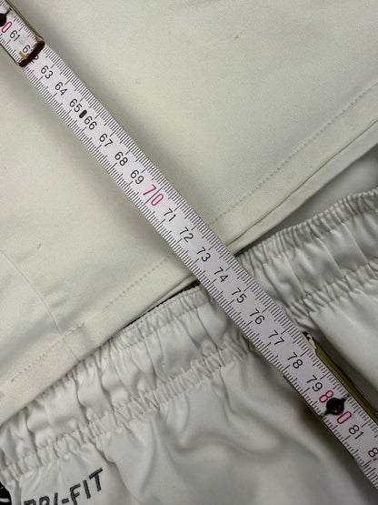 Manchester United Set – Trikot + Shorts – Größe L