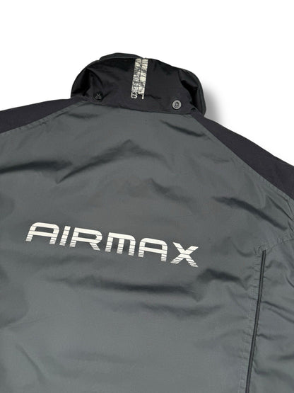 Nike Winterjacke – Air Max – Schwarz – Größe M