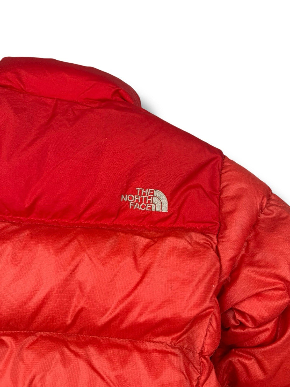 The North Face Puffer Jacket – Rot – Größe S (Label 85) – 700 Fill