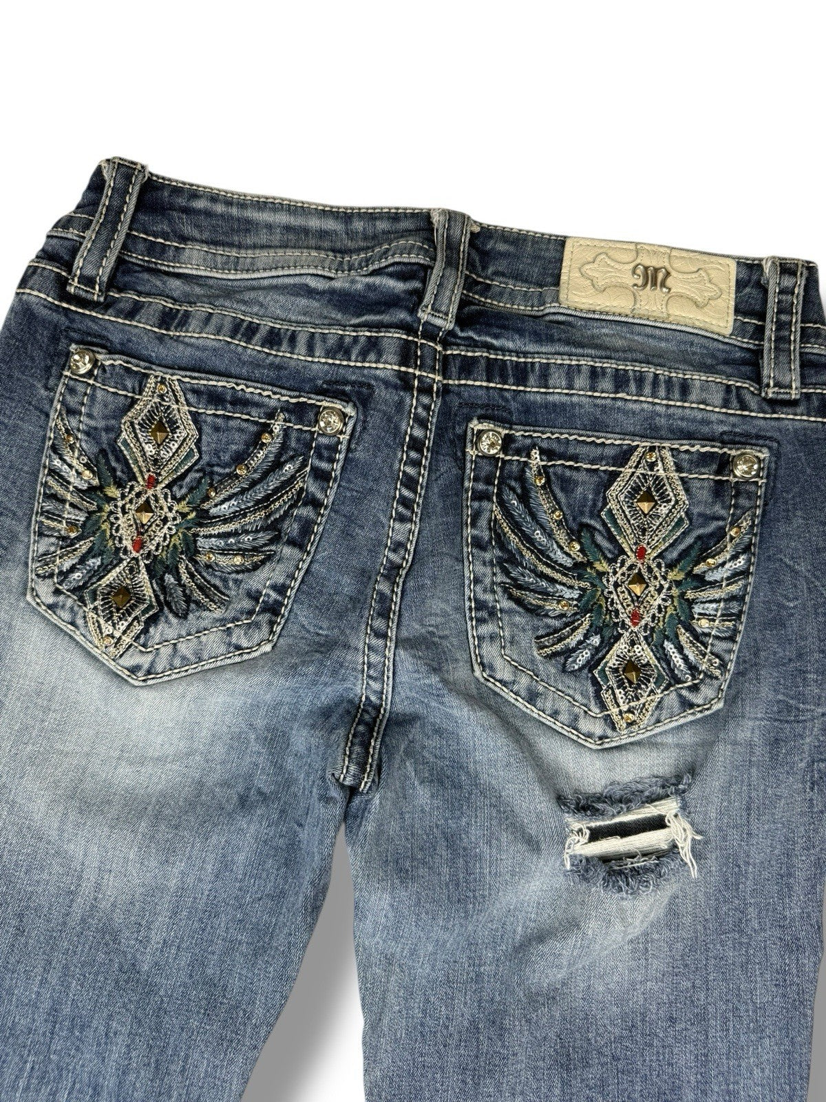Miss Me Jeans – Blau – Größe 28 – Straight Fit – Engelsflügel Backpockets