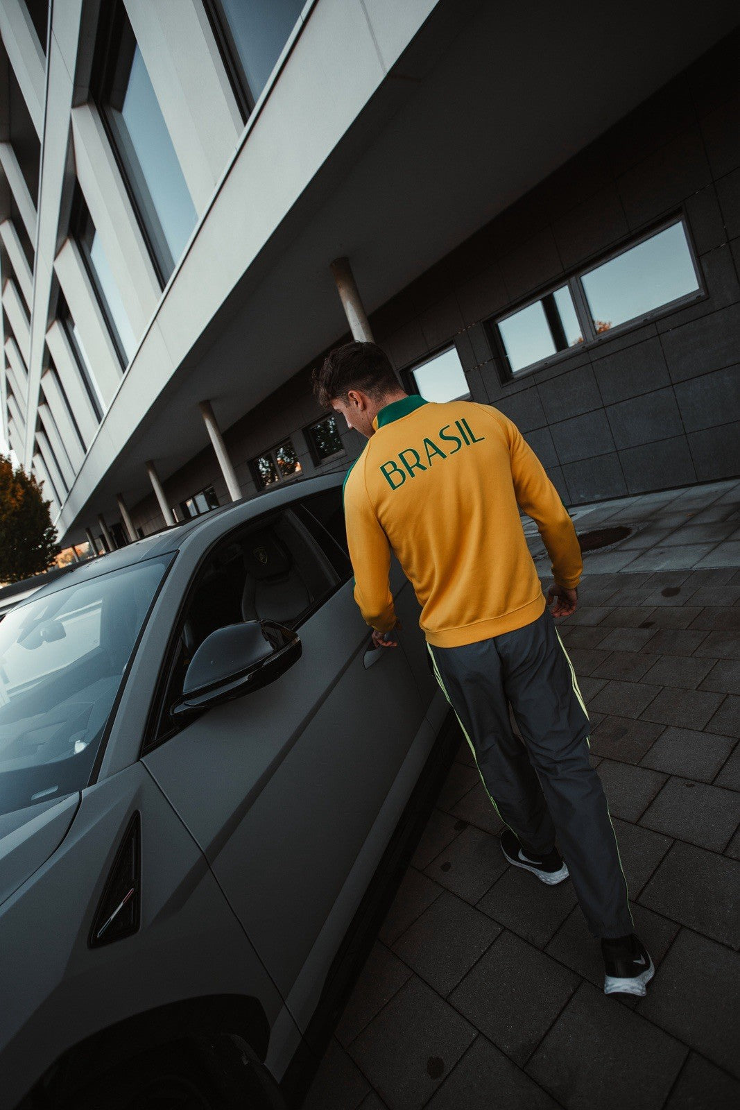 Nike Track Jacket – Brasilien – Gelb/Grün – Größe L – Neu