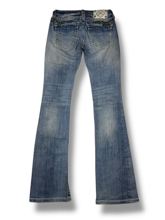 Miss Me Jeans – Hellblau – Größe 28 – Flared Bootcut – Engelsflügel Backpockets