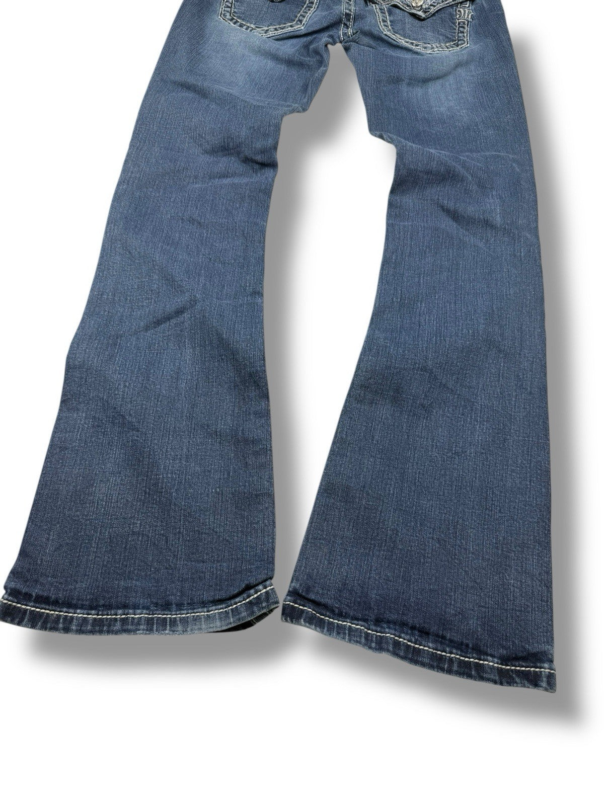 Miss Me Jeans – Dunkelblau – Größe 28 – Flared Bootcut – Signature Backpockets