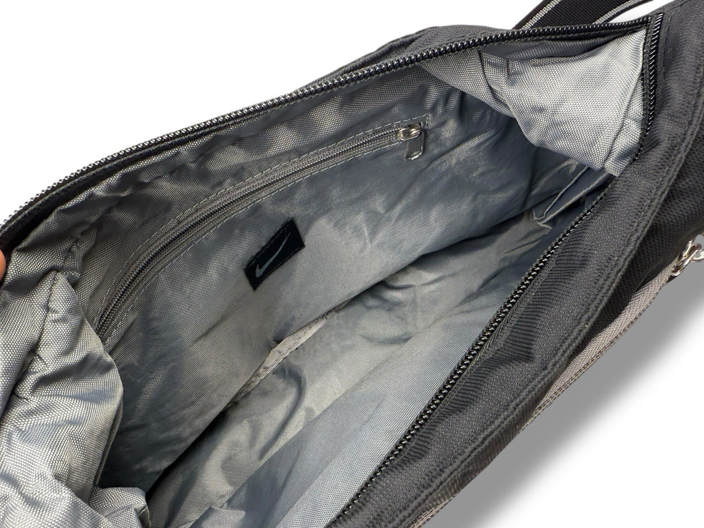 Nike Handtasche – Schwarz – Vintage – Gesticktes Logo