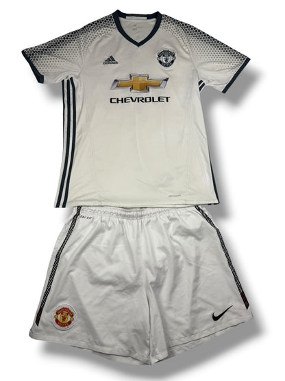 Manchester United Set – Trikot + Shorts – Größe L