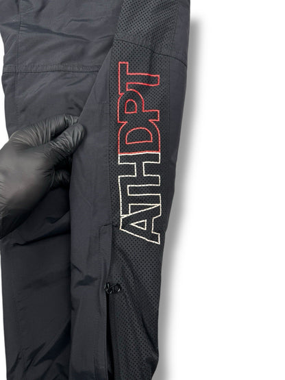Nike Athletic Dept. Track Pants – Schwarz – Größe M – Open Leg