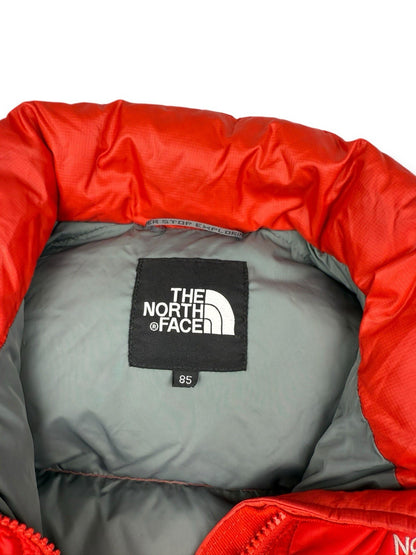 The North Face Puffer Jacket – Rot – Größe S (Label 85) – 700 Fill