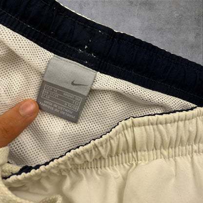 Nike Shorts – Weiß – Herren XL – Vintage Nylon – Baggy Fit – mit Piping