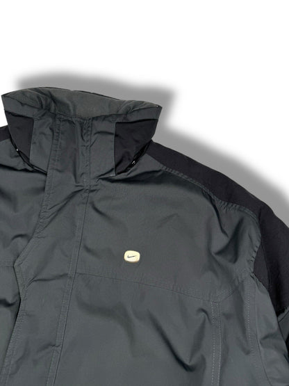 Nike Winterjacke – Air Max – Schwarz – Größe M