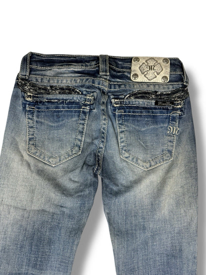 Miss Me Jeans – Hellblau – Größe 28 – Flared Bootcut – Engelsflügel Backpockets