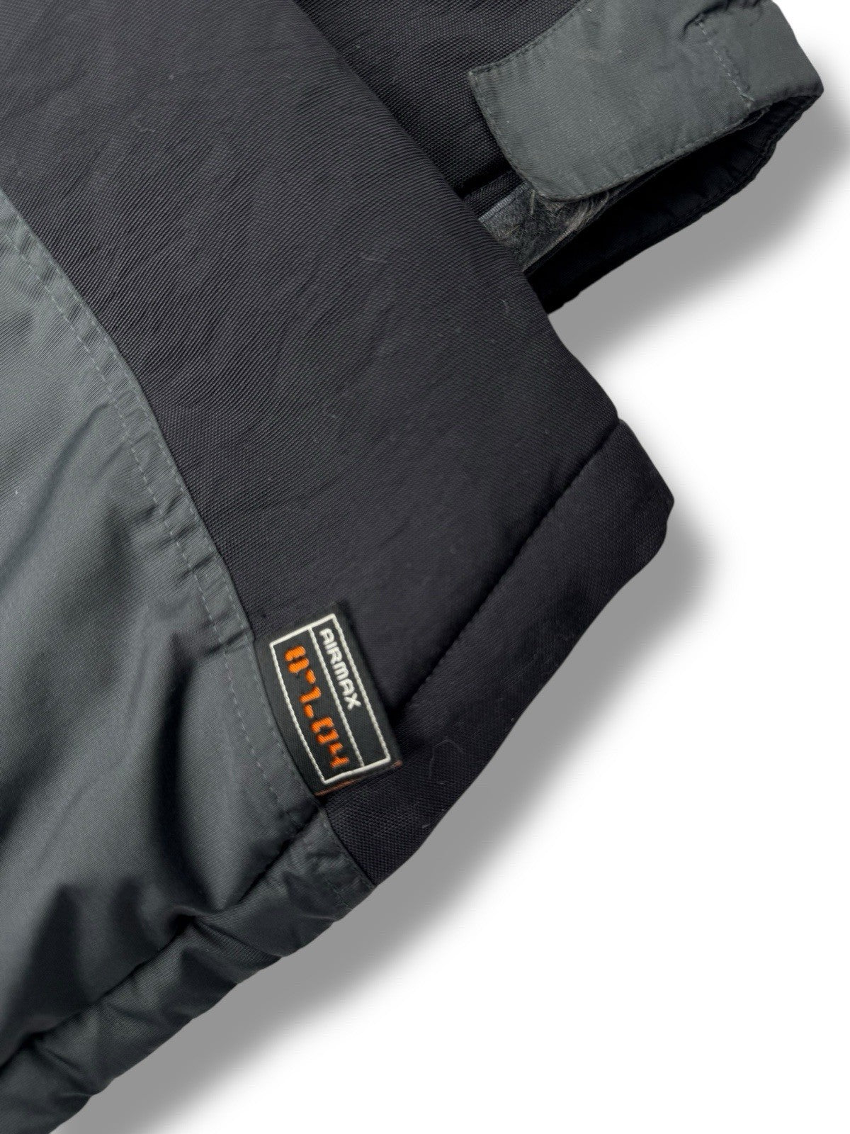 Nike Winterjacke – Air Max – Schwarz – Größe M